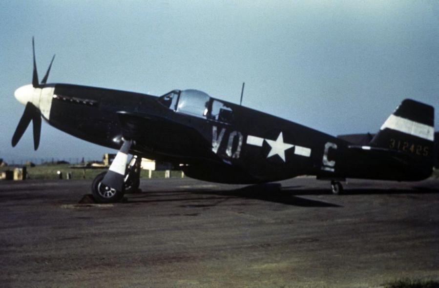 Mustang p 51b 1 43 12425 7th prg 8th af technical operations squadron robert astrella iwm fre 6910