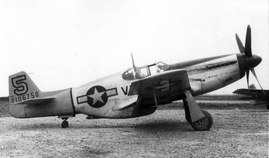 P 51b 15 na mustang 42 106750 52nd fg 5th fs 15th af italy spring 1945 iwm fre 8687
